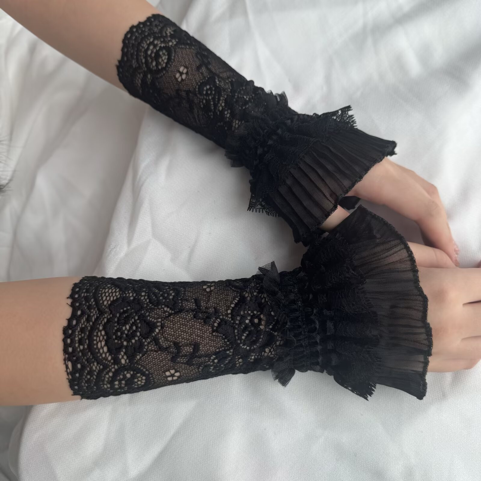 Dantel Oyuklu Bilek Örtüleri T - Men Accessories Elegant incelemesi ve fiyatı