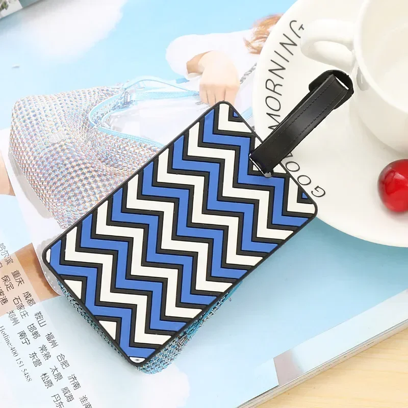 Geometrik Bagaj Etiketleri Kad - Men Accessories Name incelemesi ve fiyatı